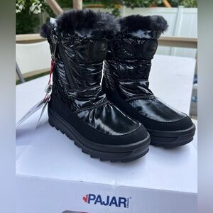 Pajar kids snowboots size 1